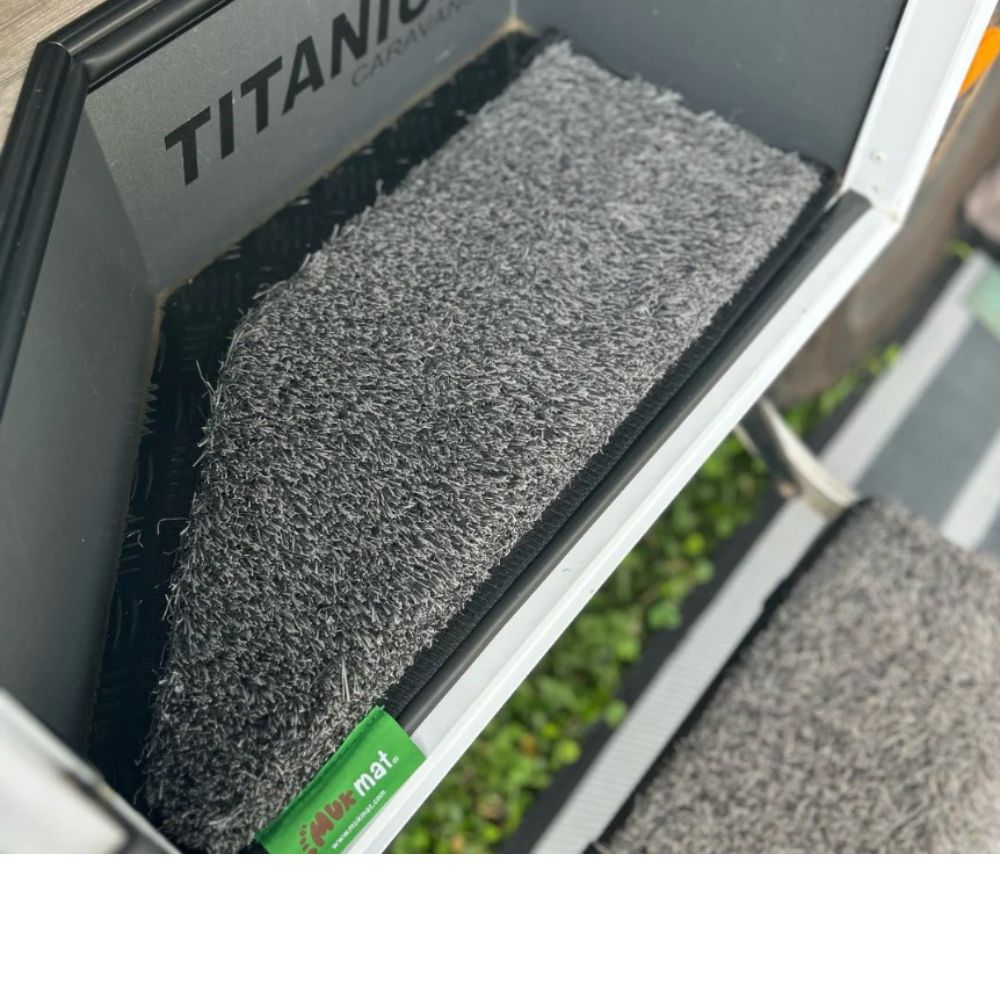 MUK MAT ANGLED CARAVAN STEP DARK GREY 60 X 28.5cm